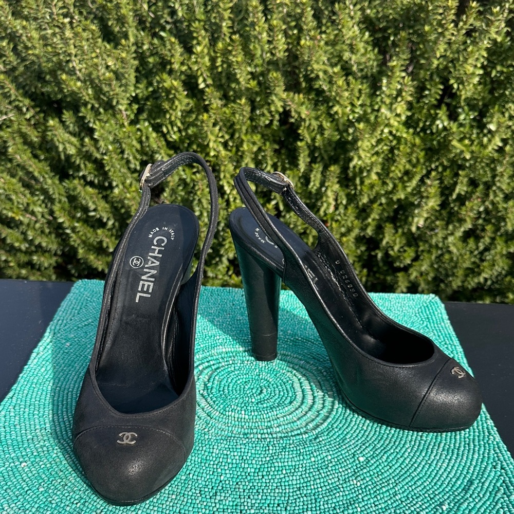 CHANEL serial#G26890 BlackPeep-ToeSlingback Heels-gold logo-size 37 1/2-used